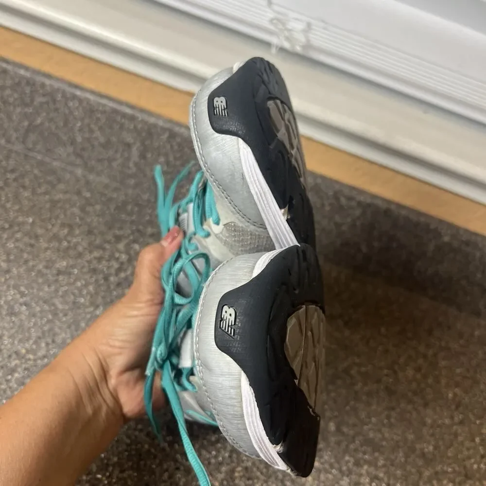New Balance 1540v2 Trail Running Shoe Gray Green Womens 8 D Wide Lace Up Low USA
